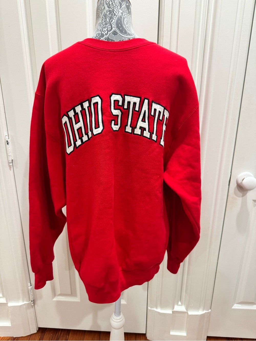 Embroidered Ohio State Red Crewneck Sweatshirt
Sz M College Buckeyes Tailgating